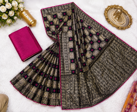 Black & Golden Checkered Banarasi-Style Saree